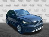 Used 2021 Volvo XC40 T5 Momentum image 2
