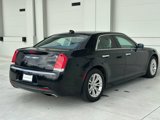 Used 2016 Chrysler 300 C image 5