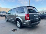 Used 2010 Chrysler Town & Country Touring image 5