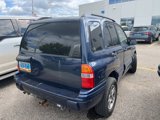Used 2004 Chevrolet Tracker LT image 2