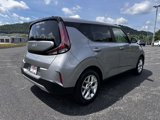 Used 2023 Kia Soul LX w/ LX Technology Package image 4