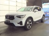 Used 2025 Volvo XC40 B5 Plus image 5