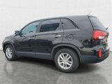 Used 2015 Kia Sorento LX image 4
