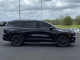 Used 2024 Chevrolet Traverse LT w/ Midnight/Sport Edition image 2