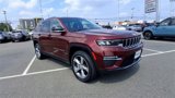 Used 2022 Jeep Grand Cherokee Limited image 2