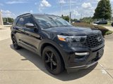 Used 2022 Ford Explorer XLT w/ Equipment Group 202A image 3