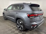 New 2025 Volkswagen Taos SE image 6