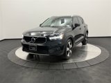 Used 2021 Volvo XC40 T5 Momentum w/ Premium Package image 3