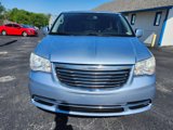 Used 2013 Chrysler Town & Country Touring image 2