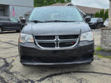 Used 2017 Dodge Grand Caravan SE image 2