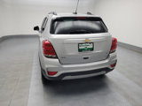 Used 2018 Chevrolet Trax LT w/ LT Convenience Package image 6