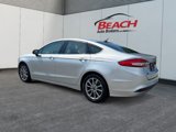 Used 2017 Ford Fusion SE image 5