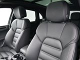 Certified 2025 Porsche Macan image 5