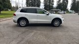 Used 2012 Volkswagen Touareg Sport image 5