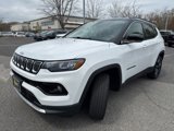 Used 2022 Jeep Compass Limited image 3