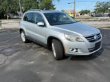 Used 2009 Volkswagen Tiguan S image 3