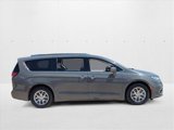 Used 2021 Chrysler Pacifica Touring-L image 4