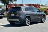 Used 2019 Jeep Cherokee Limited image 4