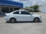 Used 2017 Volkswagen Jetta SE image 3