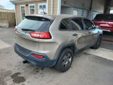 Used 2017 Jeep Cherokee Sport image 4