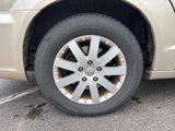 Used 2014 Chrysler Town & Country Touring image 5