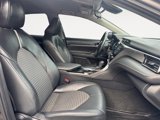 Used 2020 Toyota Camry image 4