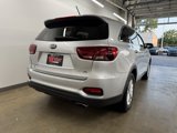 Used 2019 Kia Sorento LX image 4