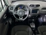 Used 2018 Jeep Renegade Latitude w/ Cold Weather Group image 4