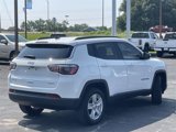 Used 2022 Jeep Compass Latitude image 3