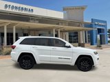 Used 2018 Jeep Grand Cherokee Altitude image 3