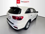 Used 2019 Kia Sorento LX image 4