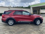 Used 2021 Ford Explorer XLT image 2