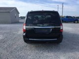 Used 2014 Chrysler Town & Country Touring image 4