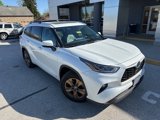 Used 2022 Toyota Highlander Bronze Edition image 2