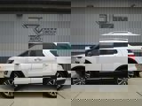 Used 2017 Ford Explorer Platinum image 4