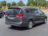Used 2019 Chrysler Pacifica Touring-L image 2