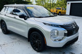 Used 2022 Mitsubishi Outlander SEL Black Edition image 3