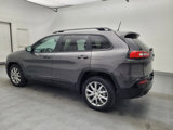 Used 2018 Jeep Cherokee Latitude image 3