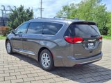 Used 2020 Chrysler Pacifica Touring-L image 4