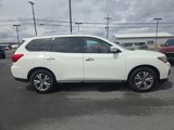 Used 2019 Nissan Pathfinder SV image 2
