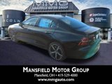 New 2024 Volvo S60 B5 Plus w/ Climate Package image 3