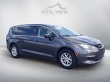 Used 2019 Chrysler Pacifica Touring image 2