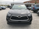 Used 2022 Toyota Highlander XLE image 3