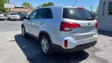 Used 2014 Kia Sorento LX image 3