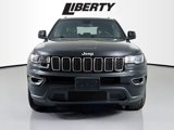Used 2021 Jeep Grand Cherokee Laredo image 2
