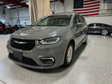 Used 2022 Chrysler Pacifica Touring-L image 4
