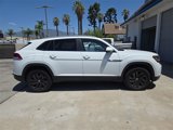 Used 2022 Volkswagen Atlas Cross Sport SE w/ Black Wheel Package image 2