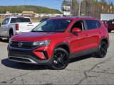 Used 2023 Volkswagen Taos SE image 2