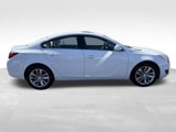 Used 2017 Buick Regal Premium image 5