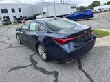 Used 2020 Toyota Avalon Limited image 2